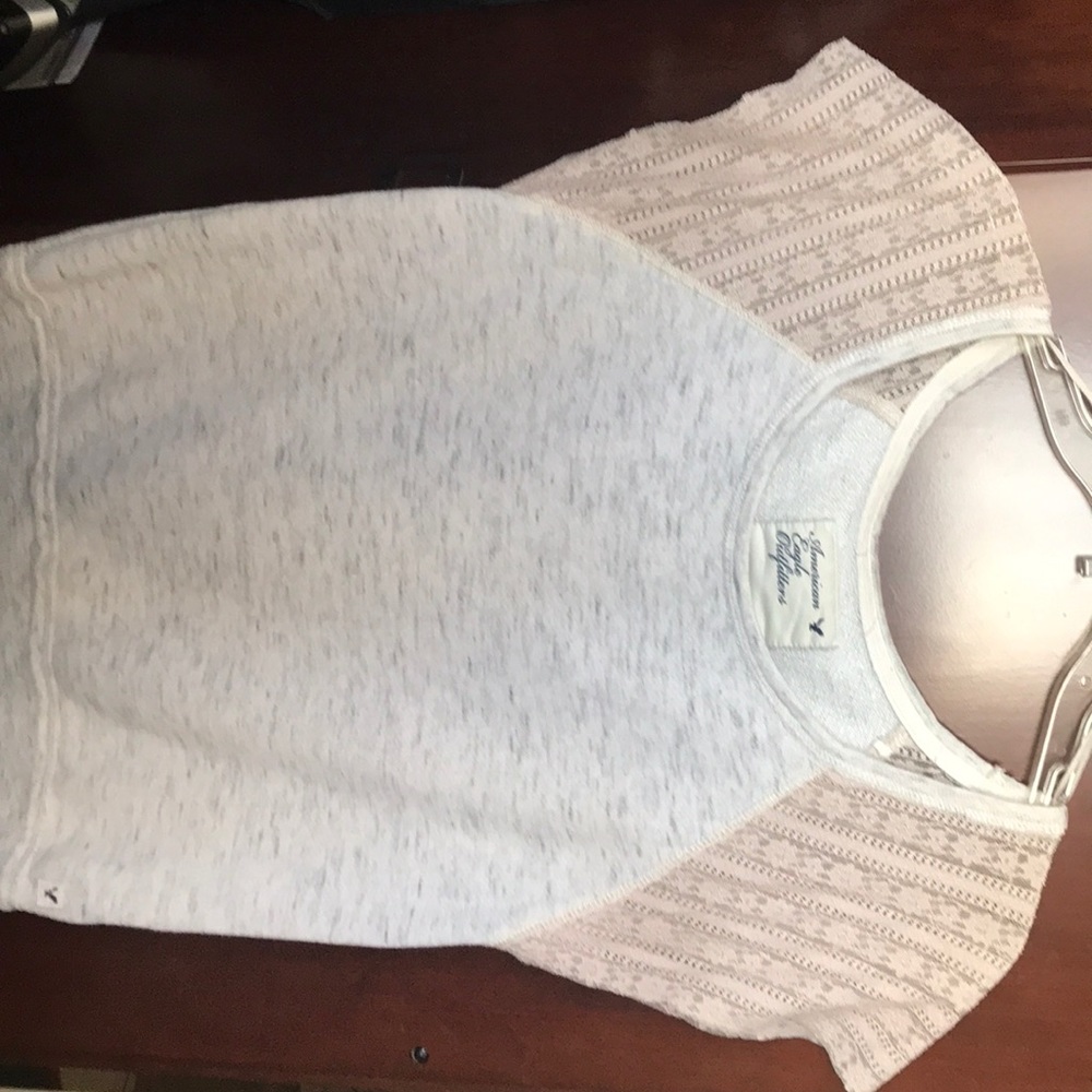 Short sleeve lace top!